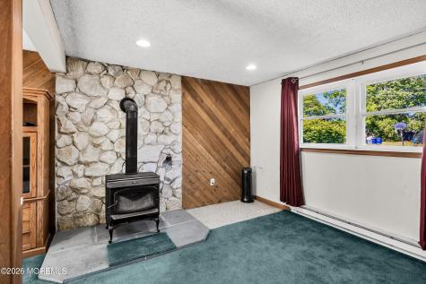 31 W Shore Drive Southampton NJ 08088