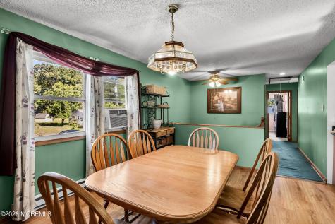 31 W Shore Drive Southampton NJ 08088