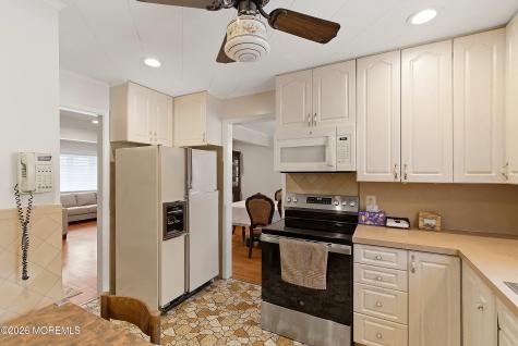 117 E Caranetta Drive Lakewood NJ 08701