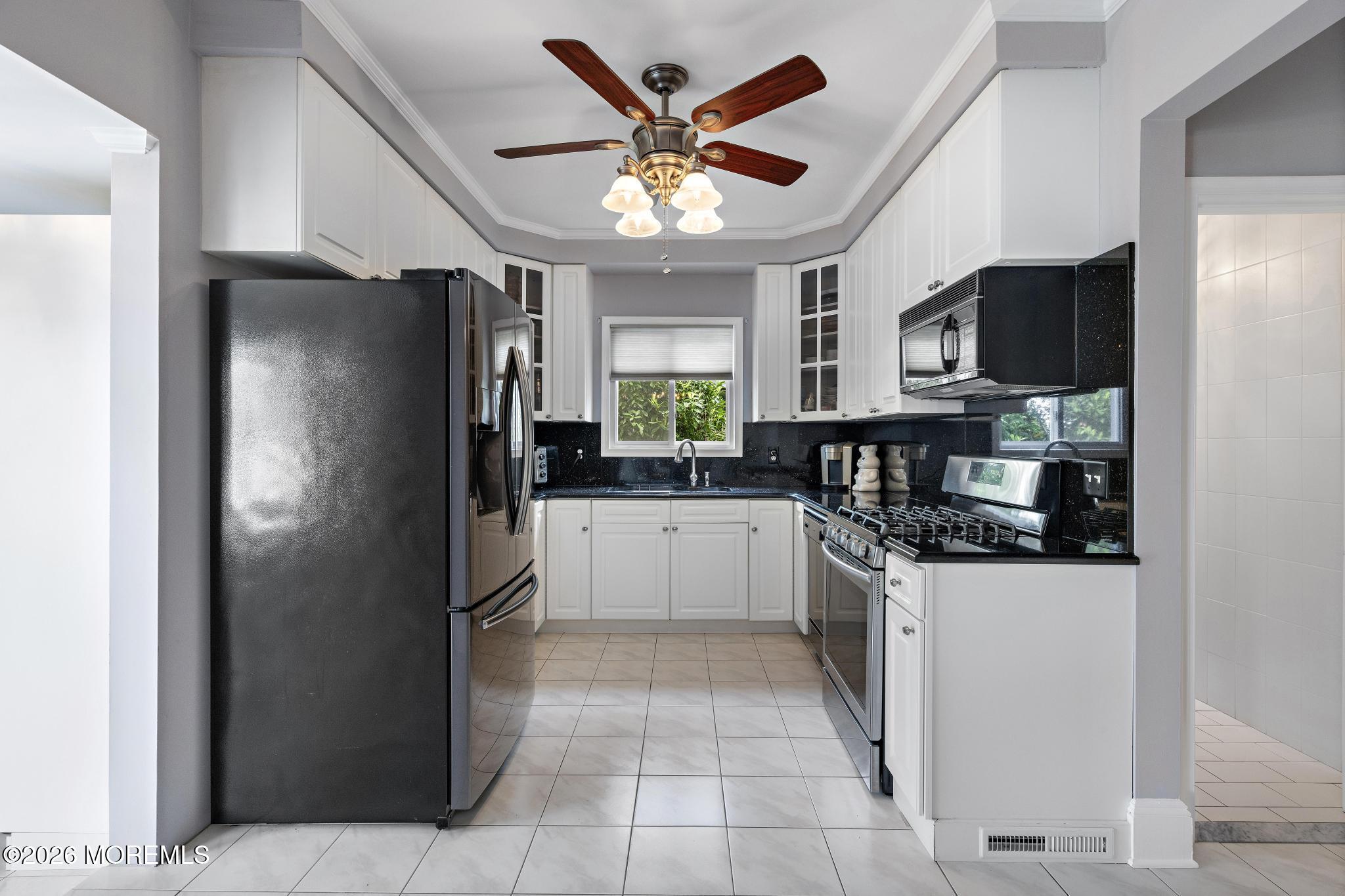 21 Westra Street Interlaken NJ 07712