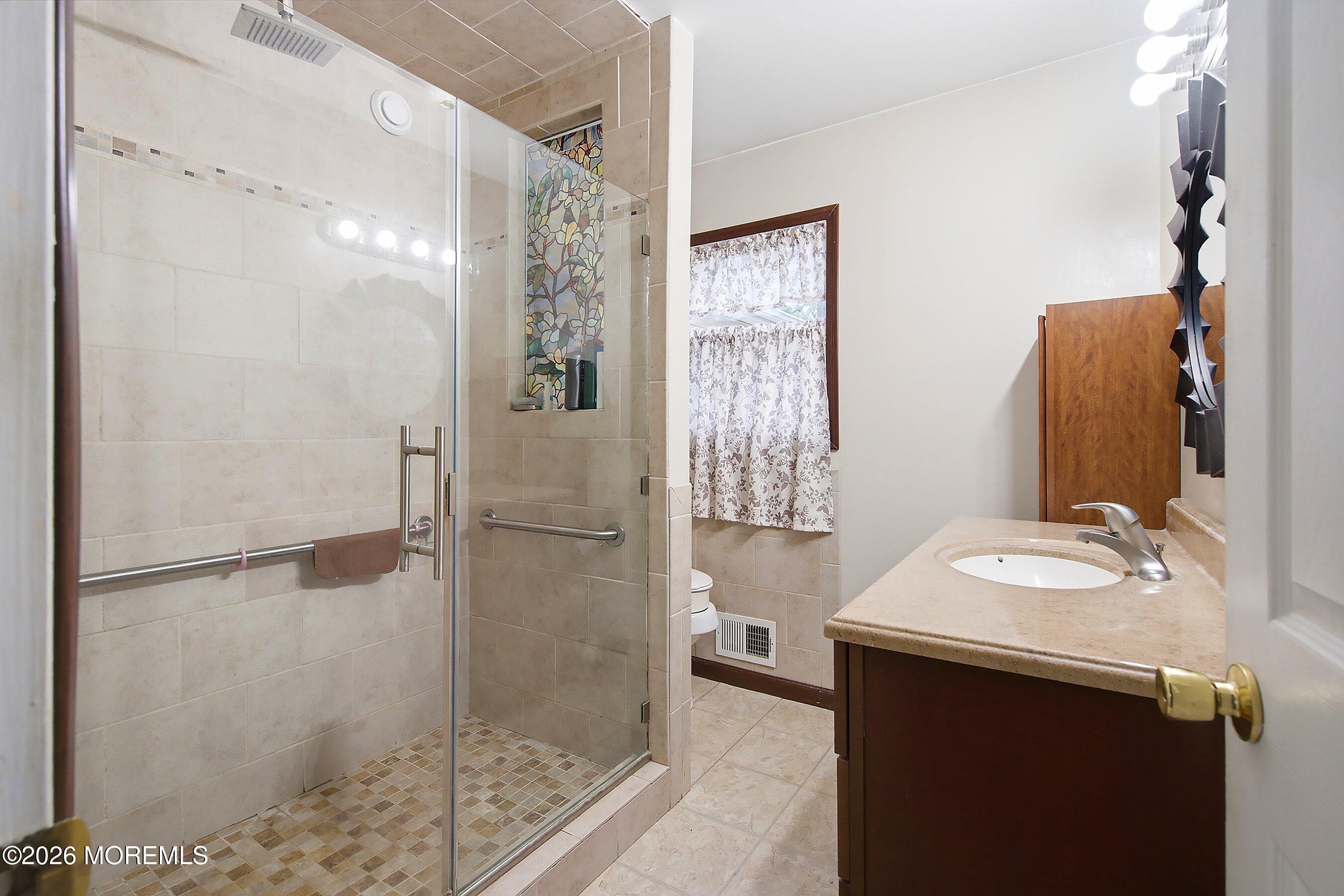 17 Darye Court Toms River NJ 08755