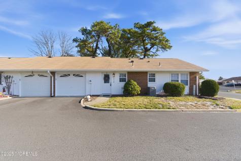 1015 Aberdeen Drive Lakewood NJ 08701