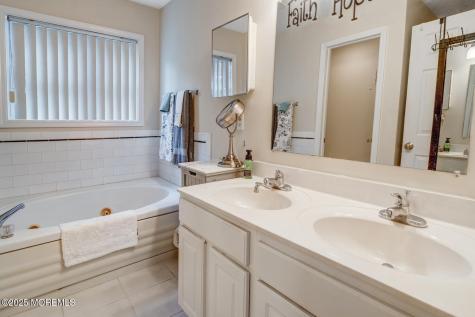 213 Western Avenue Tuckerton NJ 08087