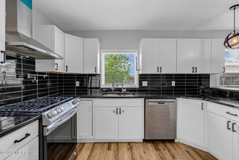 209 Ridge Avenue Belford NJ 07718