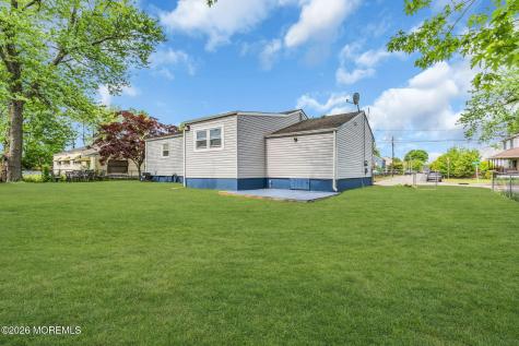 209 Ridge Avenue Belford NJ 07718