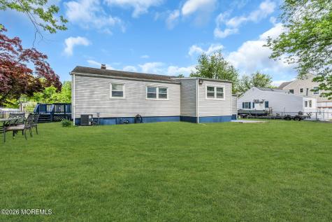 209 Ridge Avenue Belford NJ 07718