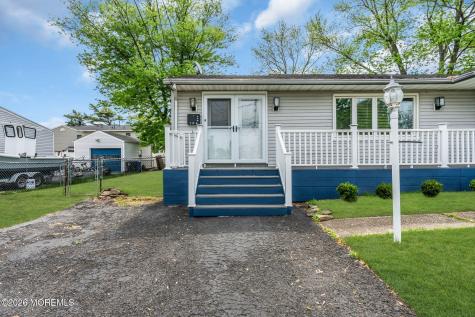 209 Ridge Avenue Belford NJ 07718