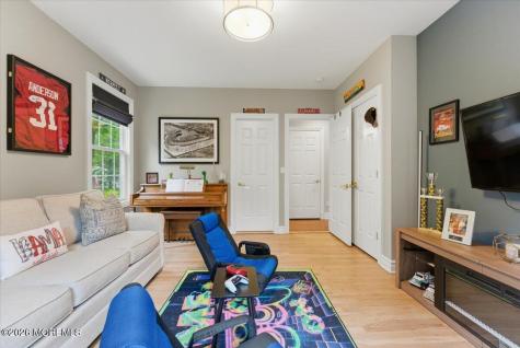 10 Red Hill Road Middletown NJ 07748