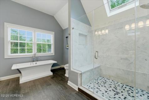 10 Red Hill Road Middletown NJ 07748