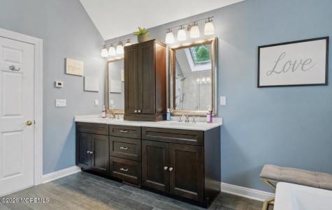 10 Red Hill Road Middletown NJ 07748