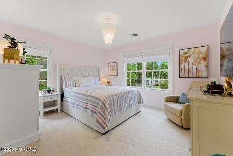 10 Red Hill Road Middletown NJ 07748