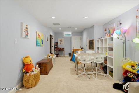 10 Red Hill Road Middletown NJ 07748
