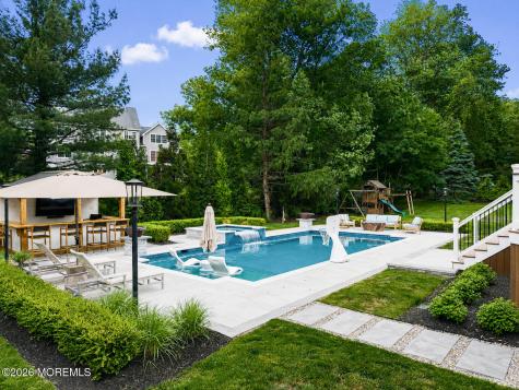 10 Red Hill Road Middletown NJ 07748
