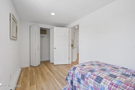 310 East Road Belford NJ 07718