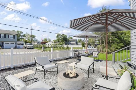 310 East Road Belford NJ 07718