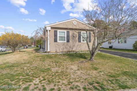 18 Innsbruck Drive Toms River NJ 08757