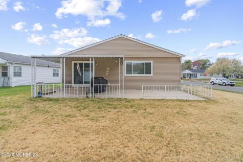 18 Innsbruck Drive Toms River NJ 08757