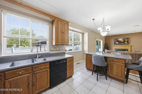42 Hinton Street Sayreville NJ 08872