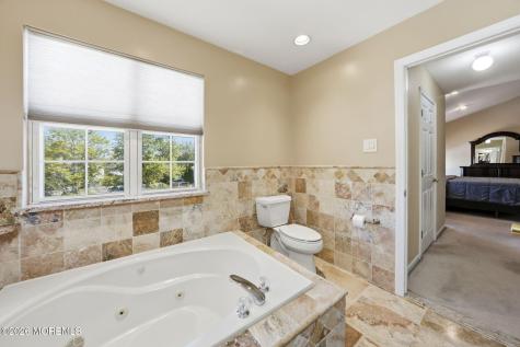 42 Hinton Street Sayreville NJ 08872