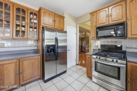 42 Hinton Street Sayreville NJ 08872