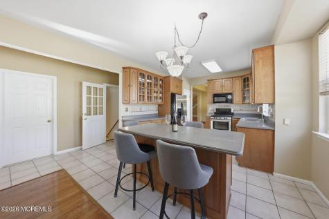 42 Hinton Street Sayreville NJ 08872