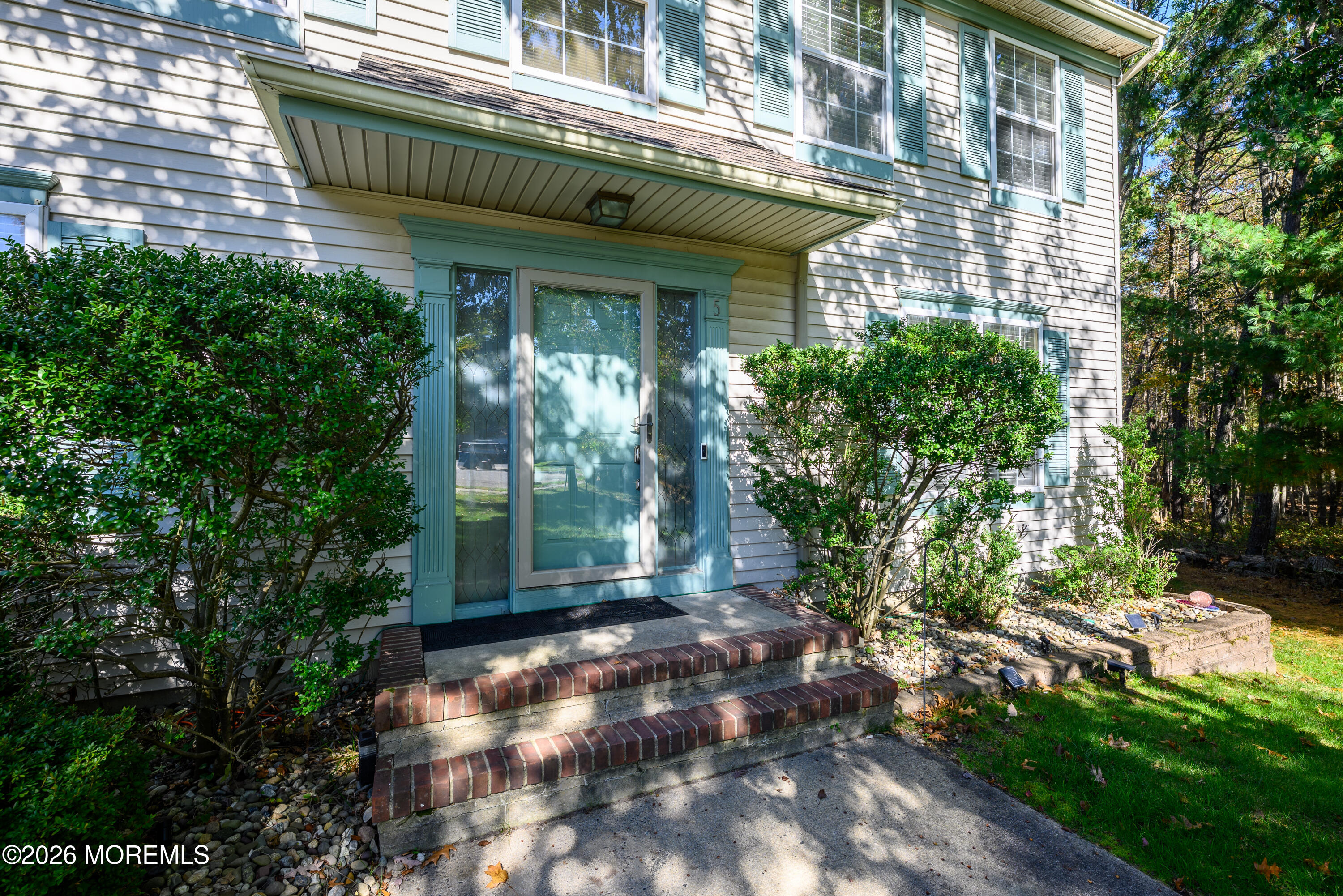 5 Hunters Green Court Howell NJ 07731