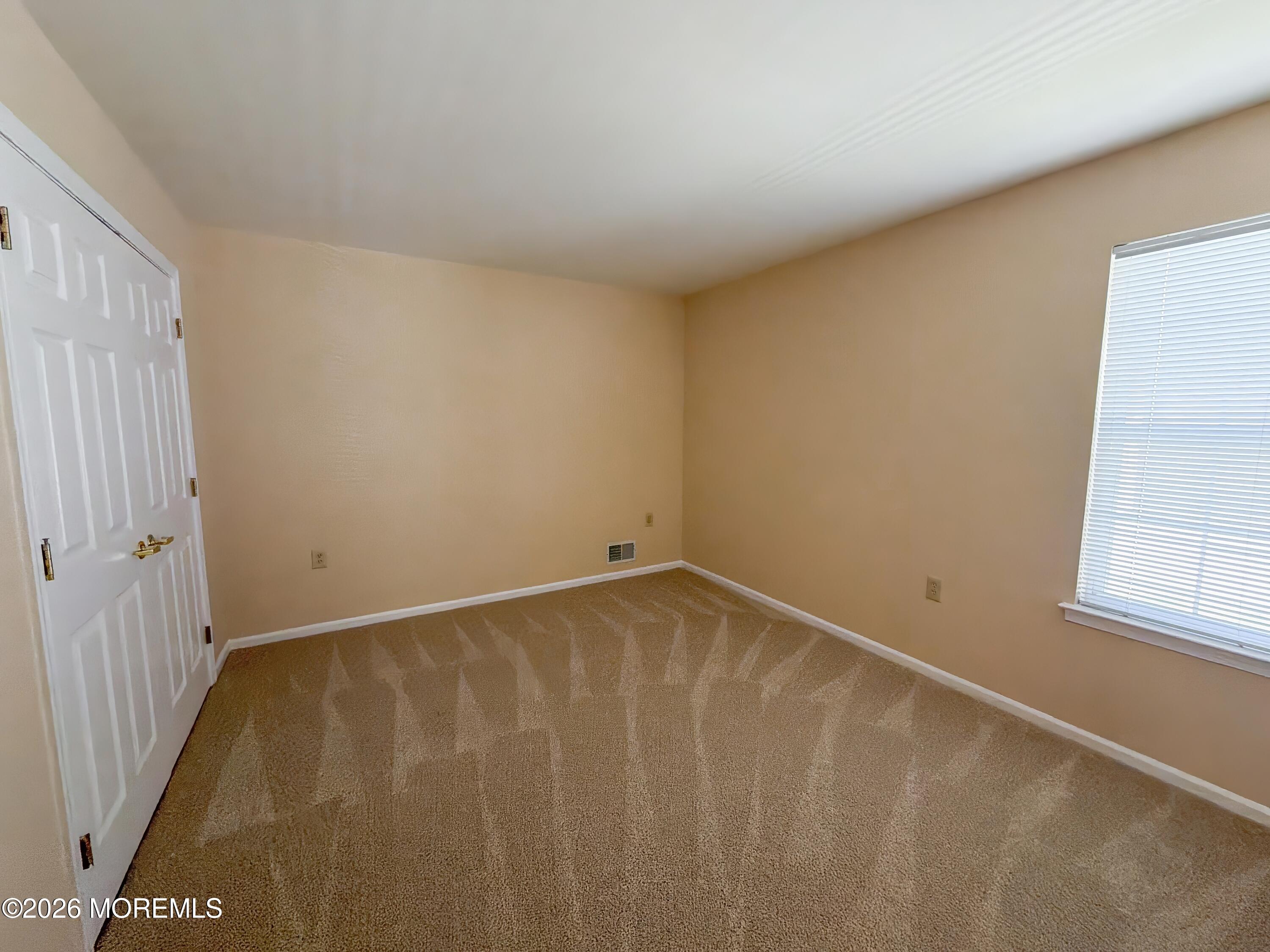 18 Eaton Court Jackson NJ 08527