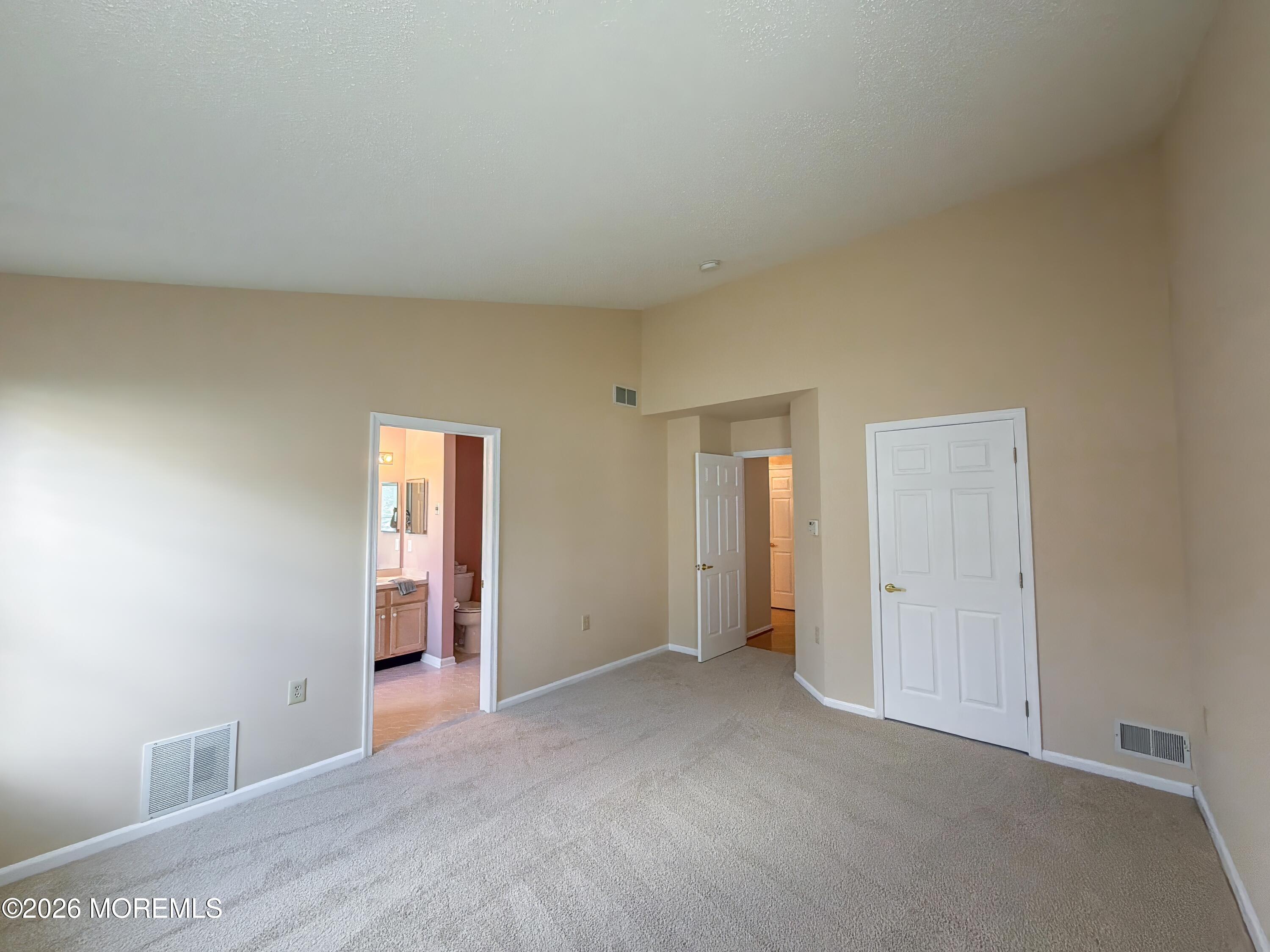 18 Eaton Court Jackson NJ 08527
