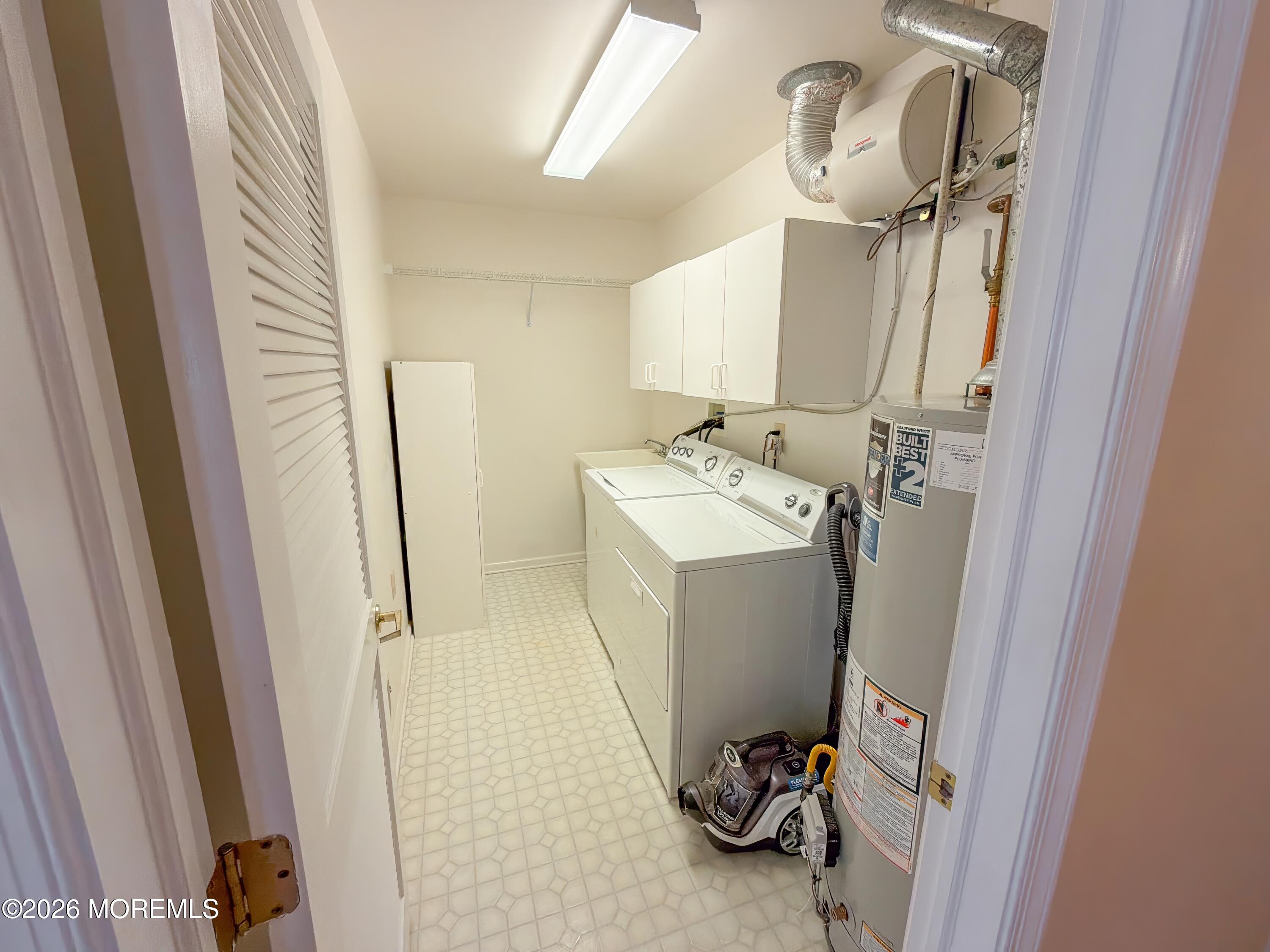 18 Eaton Court Jackson NJ 08527