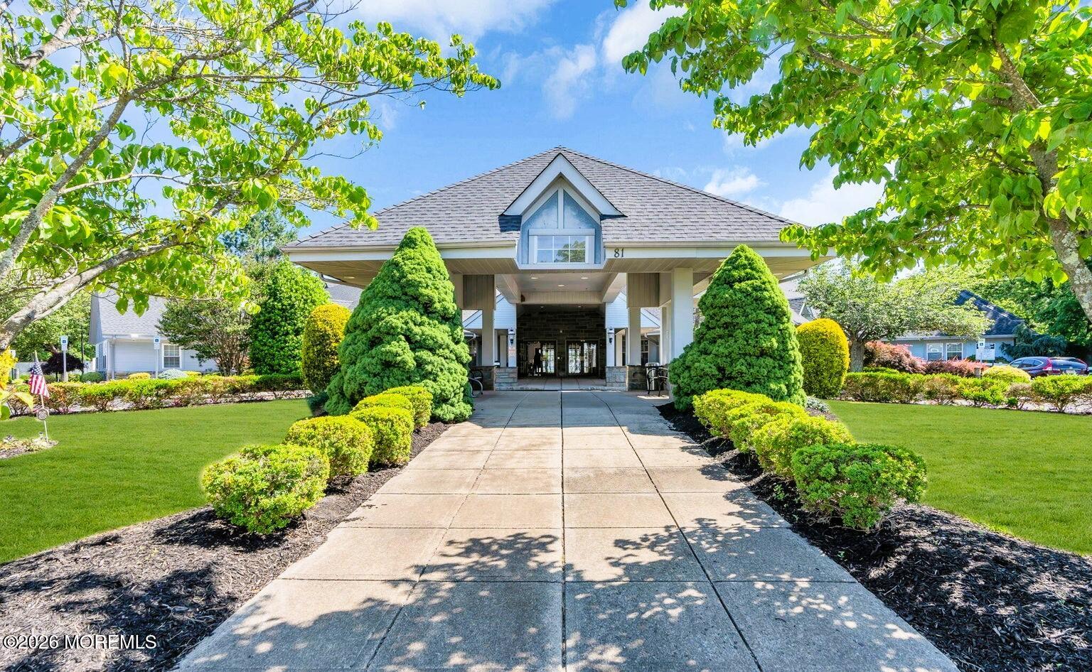 18 Eaton Court Jackson NJ 08527