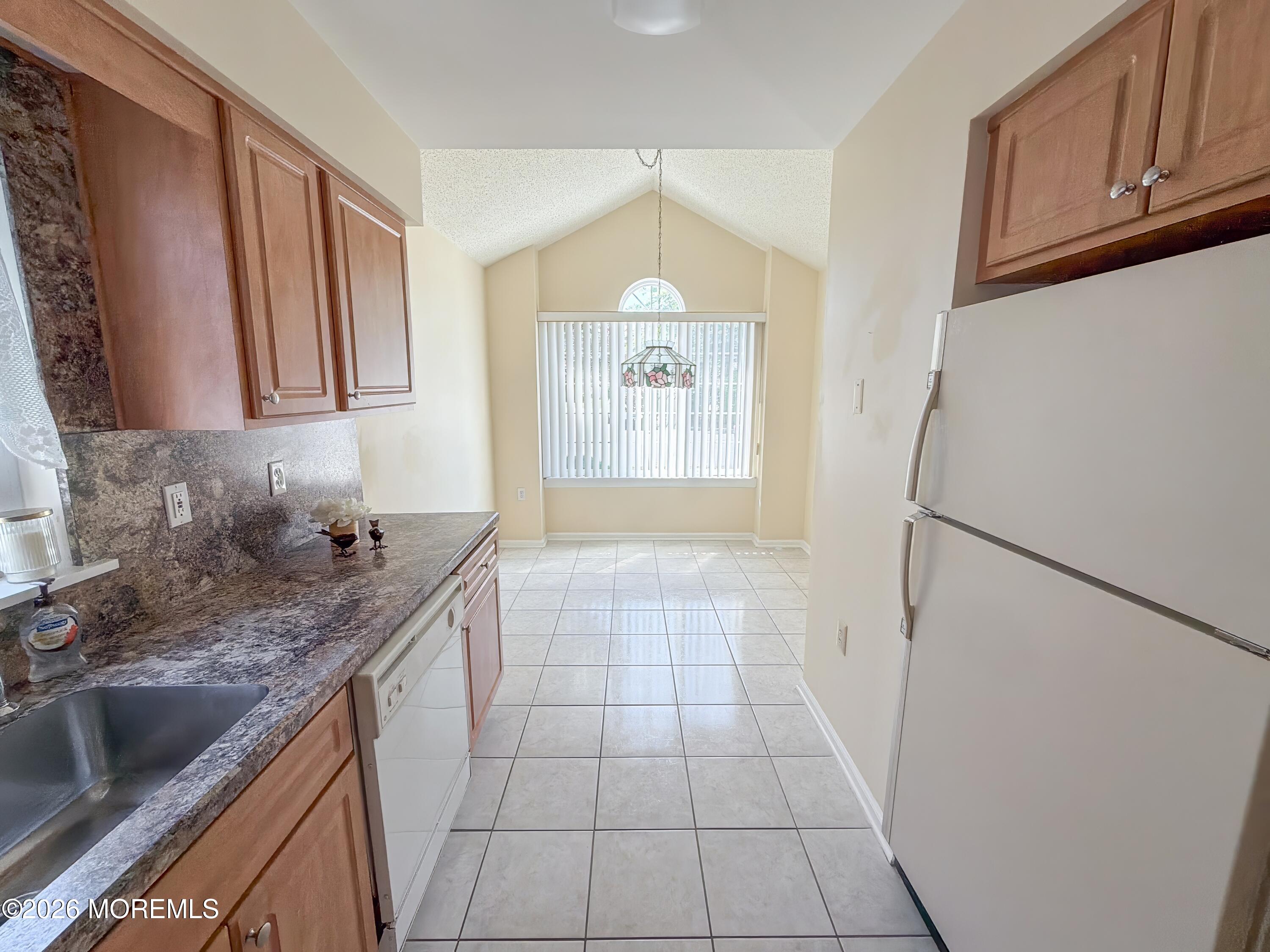 18 Eaton Court Jackson NJ 08527