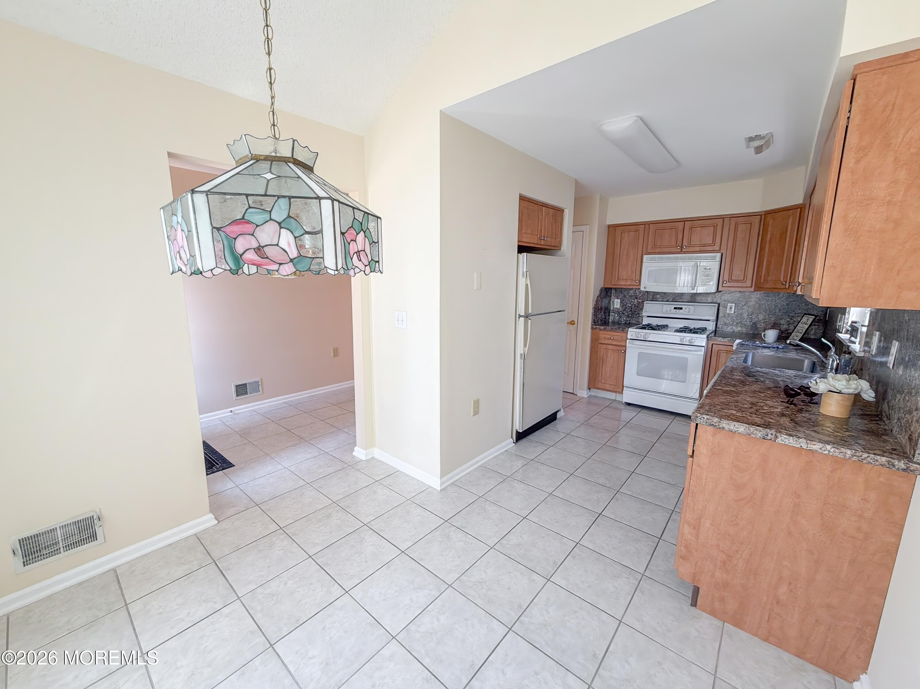 18 Eaton Court Jackson NJ 08527