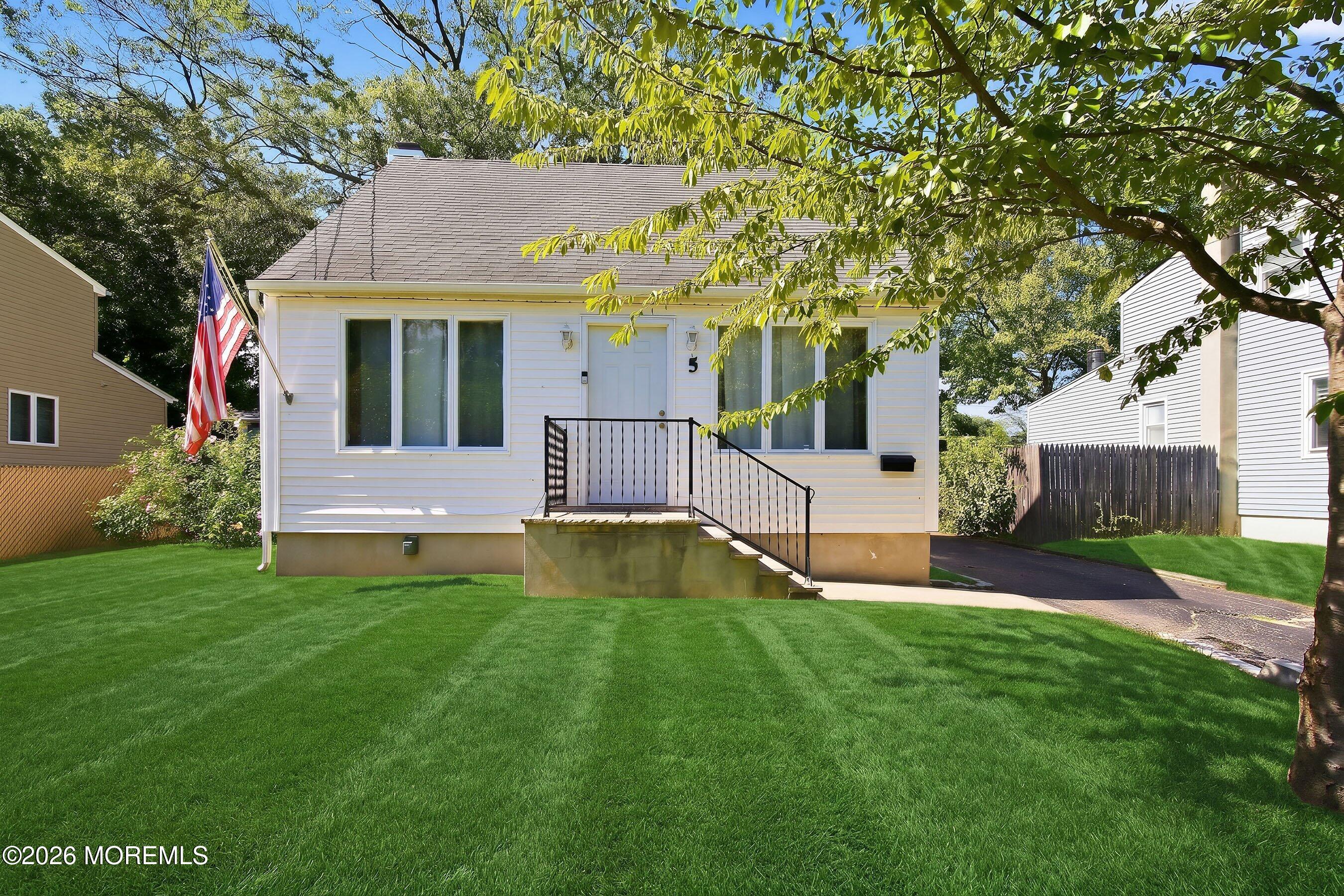 5 Rose Terrace Hazlet NJ 07734