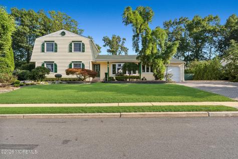 6 Meadowbrook Drive Howell NJ 07731