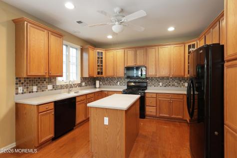 9 Kensington Court Holmdel NJ 07733