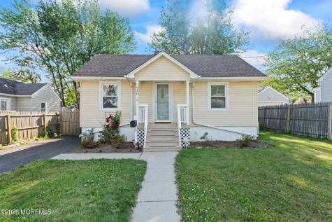 930 Woodmere Drive Cliffwood Beach NJ 07735