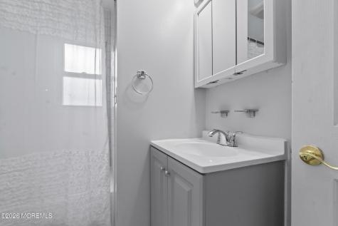930 Woodmere Drive Cliffwood Beach NJ 07735