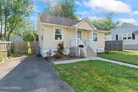 930 Woodmere Drive Cliffwood Beach NJ 07735