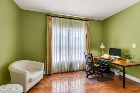 17 Diamond Hill Road Marlboro NJ 07746