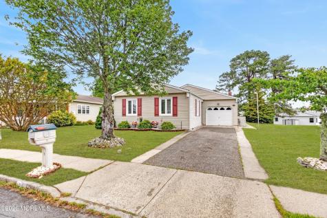 25 Plymouth Drive Toms River NJ 08757