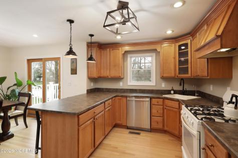 15 Brook Street Farmingdale NJ 07727