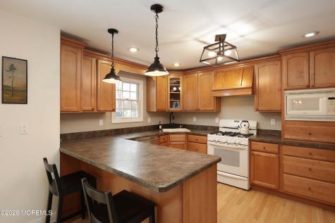 15 Brook Street Farmingdale NJ 07727