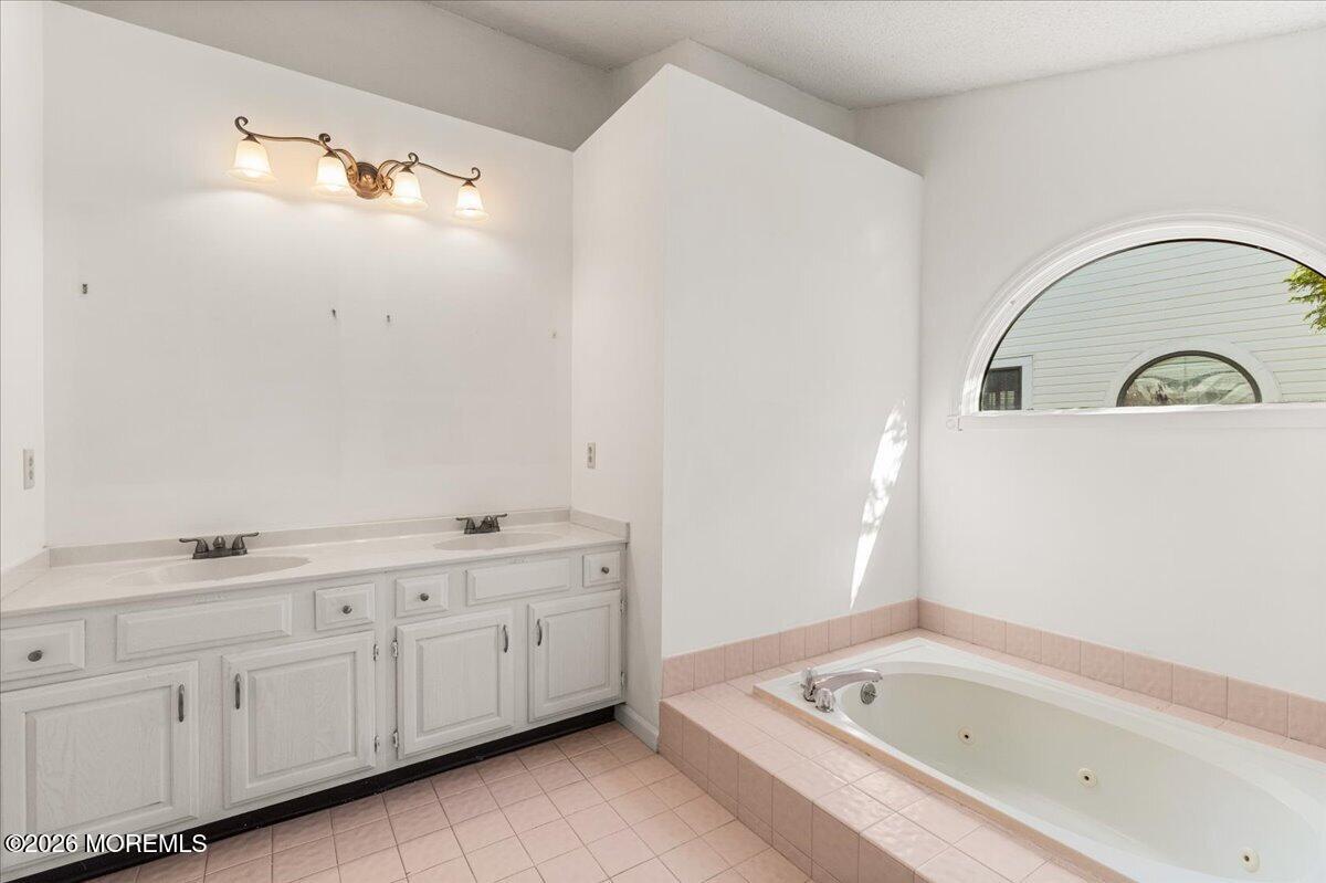 19 Hampton Drive Marlboro NJ 07746