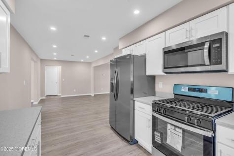 89 Brakenbury Drive Toms River NJ 08757
