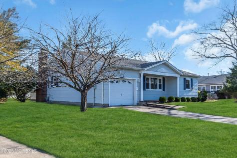 89 Brakenbury Drive Toms River NJ 08757