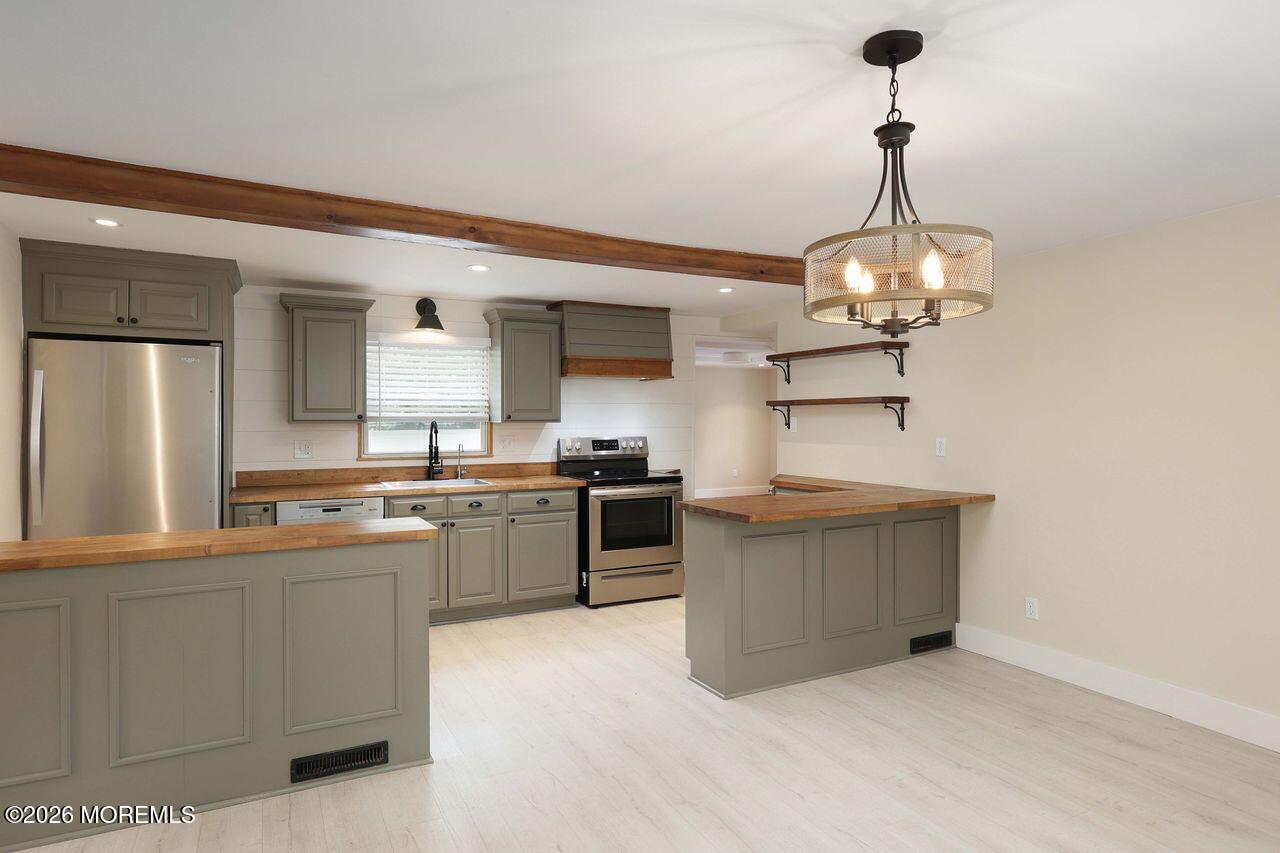 554 N 3rd Street Hammonton NJ 08037