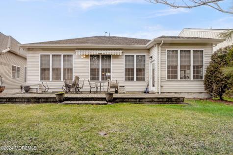 37 Oakmont Lane Jackson NJ 08527