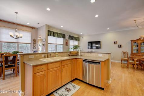 37 Oakmont Lane Jackson NJ 08527