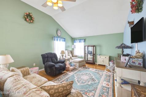 911 Harris Avenue Union Beach NJ 07735