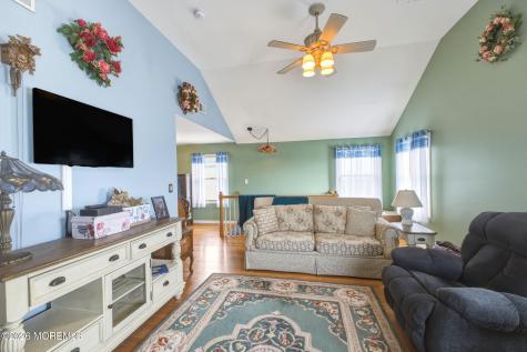 911 Harris Avenue Union Beach NJ 07735